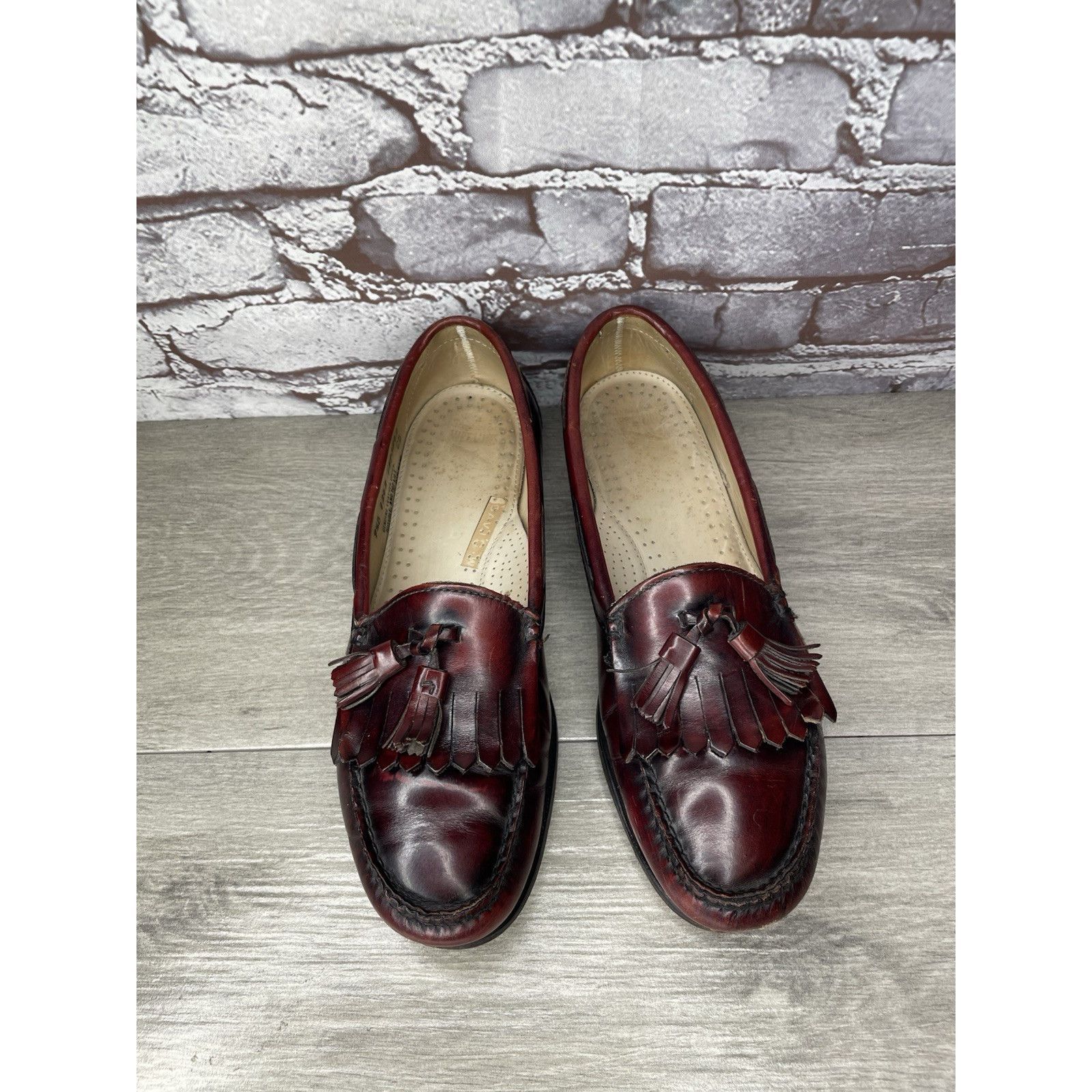 G.H. Bass & Co. Weejuns Burgundy Leather Kiltie Tassel Loafers Men Sz 9.5b Us/43